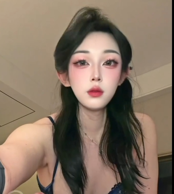 抖音兔兔一米八热舞5部796M高挑