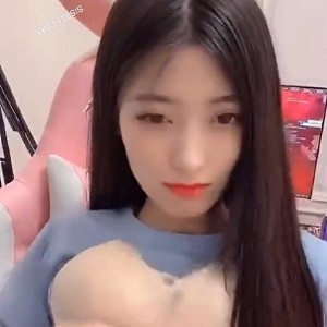 165MB月月大小姐火辣游戏直播英雄联盟1部