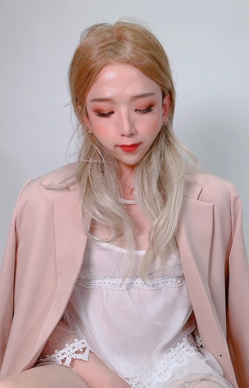 推特展示Jieun伪娘180部御姐合集25.5G眼镜娘太顶了