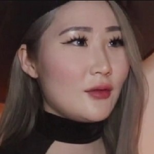 COS网红御姐Yummy私拍：精选身材胖臀小狗有尺度百度盘