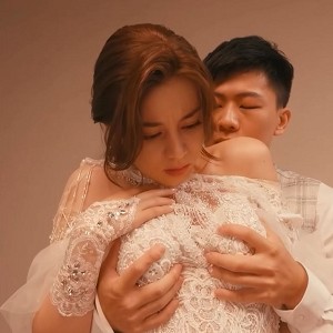AI换脸迪丽热巴新婚献身兄弟视频6部1.1G娇yan yu滴