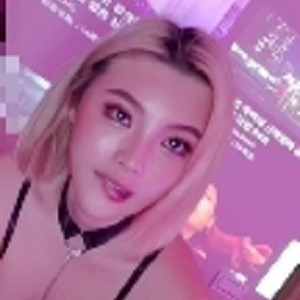 乱来女神游戏趴双人轰趴实录1V644M绝美腰线太撩人