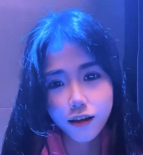 KTV尤物美女放飞自我1V1.49G特写诱惑，近距离运动出声太撩人
