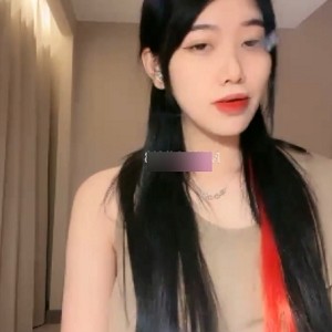某音阿楚私拍辣舞12V10G身子太润了
