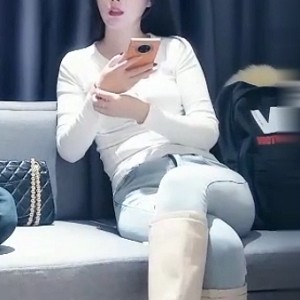 一字马舞蹈生探花1.32G视频肤白貌美气质太绝了